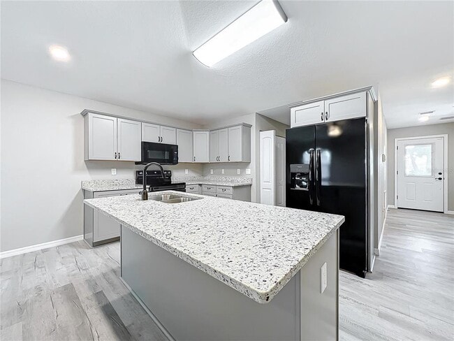 Photo - 7091 Tamarind Way