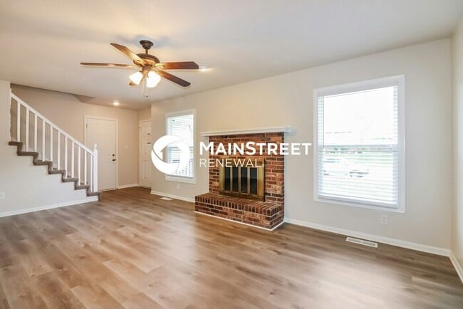 4 Bedroom Pet-Friendly Home in RAYMORE, MO with Main Street Renewal
