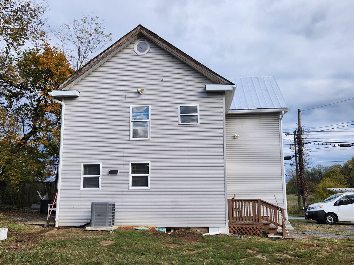 Photo - Charming newly updated home in the Pikesid...