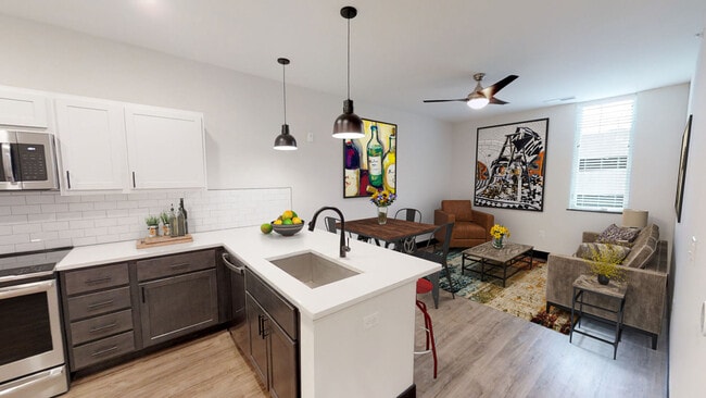 Building Photo - Post House