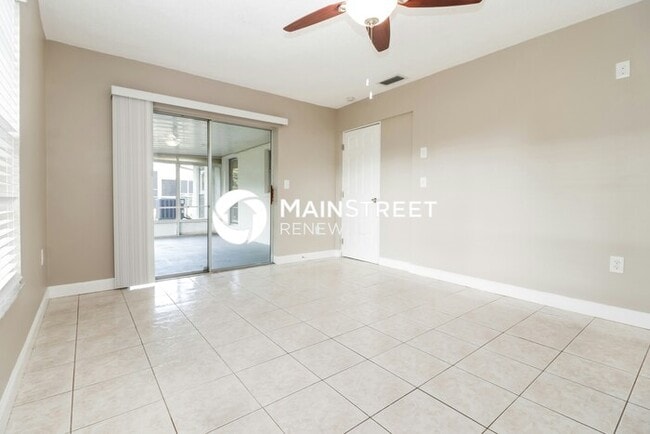 Photo - 3 Bedroom Pet-Friendly Home in New Port Richey, FL with Main Street Renewal