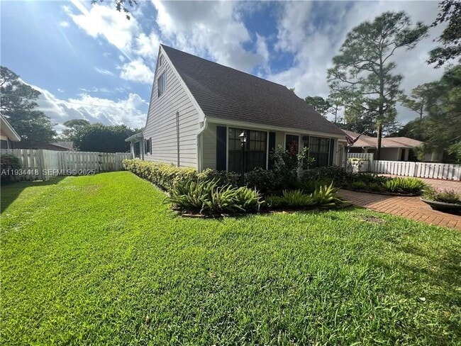 Photo - 5068 Beechwood Rd