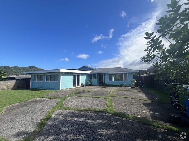 Building Photo - 47-446-446 Ahuimanu Rd Rental