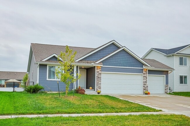 Photo - 1225 Cedar St