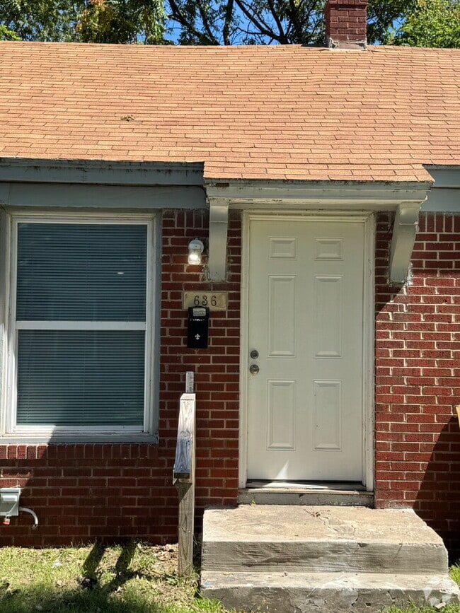 Building Photo - 636 S Hydraulic Ave Rental