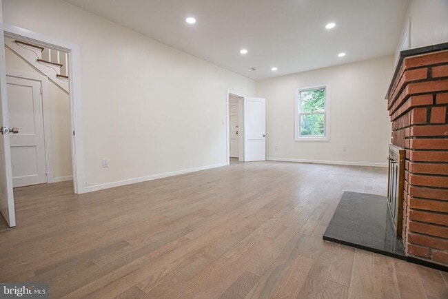 Photo - 119 Linden Ln