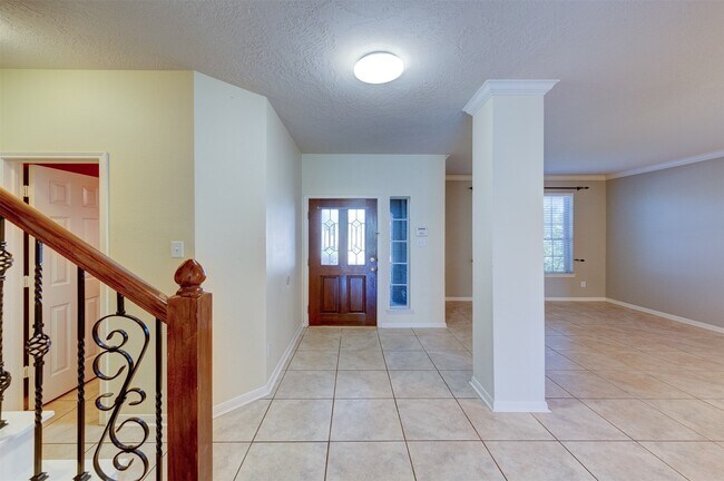 Photo - 2610 Ledgebrook Ln