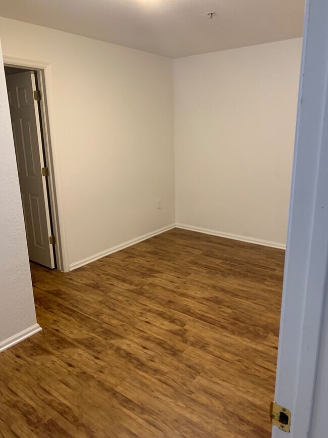 Photo - 865 30th St.