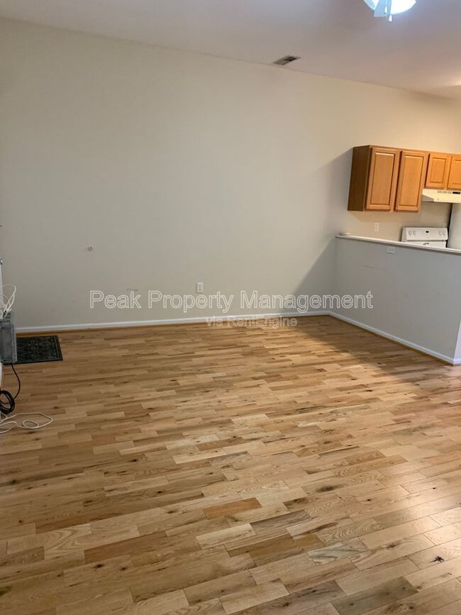 Photo - 1110 W Main St Unidad 4