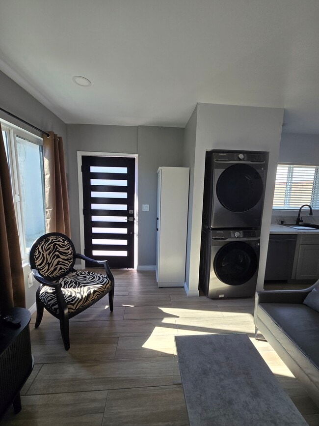 Photo - 2504 El Sol Ave