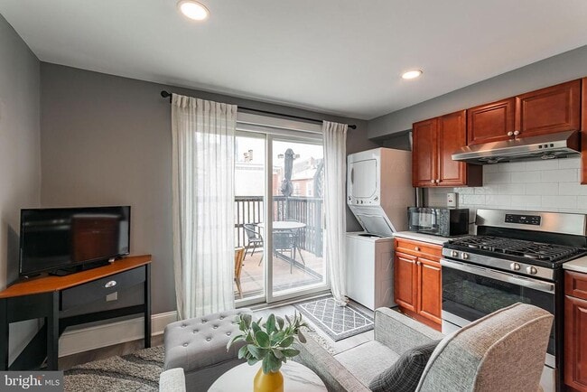 Photo - 1620 Mt Vernon St Unit 3