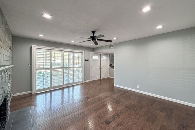 Photo - 4950 Nautilus St