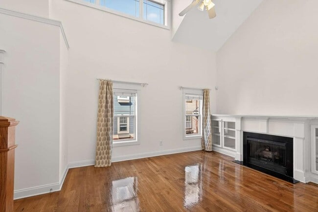 Photo - 655 Mead St SE