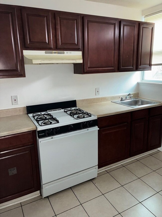 Photo - 2710 W Franklin St