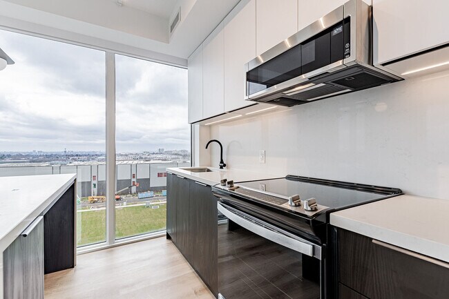 Photo - 5 York Garden Wy