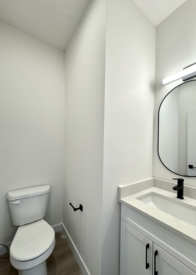 Photo - 10545 126 St NW Unit 7