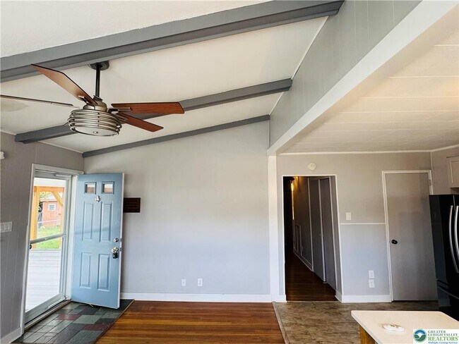 Photo - 1522 Elayne St