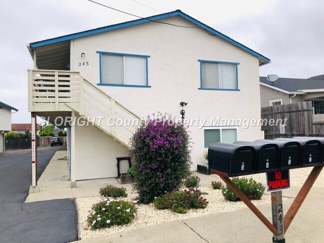 AVAILABLE Now - 2 Bedroom, 1 Bath Grover Beach Apartment