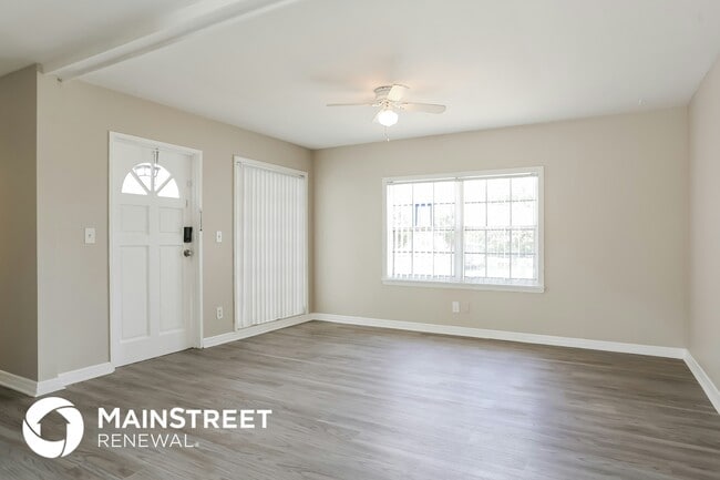 Photo - 7107 NW 66th St