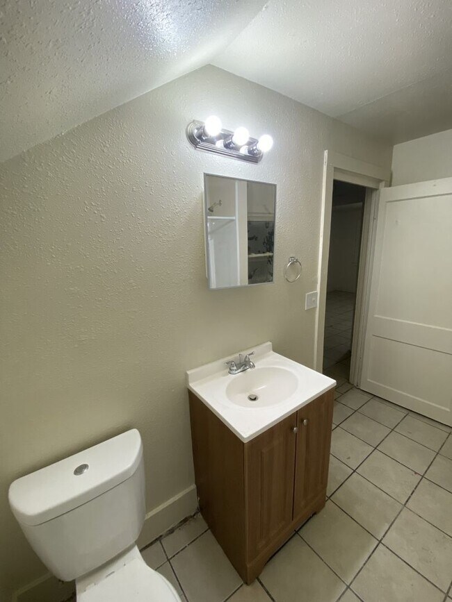 Photo - 3524 N 21st St Unidad 3524A (Upper)