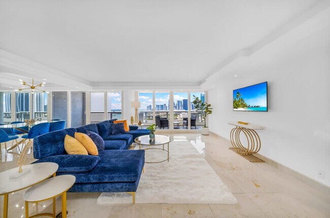 Photo - 1717 N Bayshore Dr Unidad ID1054098P