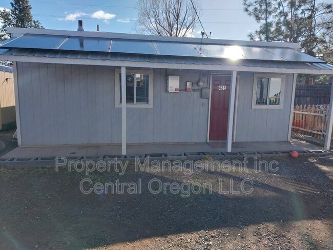 Photo - 435 SE 9th St