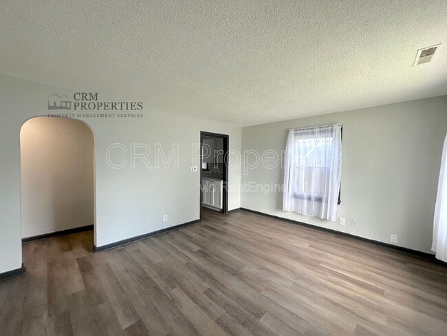 Photo - 1034 E Elm St