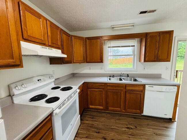 Photo - 2 Bedroom, 1.5 Bathroom Duplex