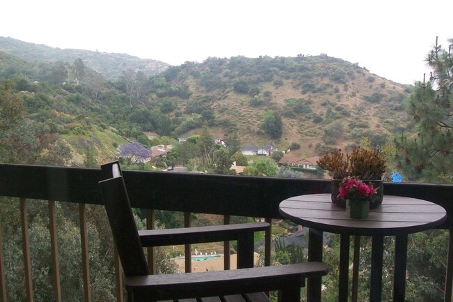 Photo - COMING SOON!! Gorgeous condo with Amazing ...