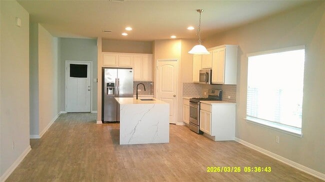 Photo - 3093 Blantyre Bnd