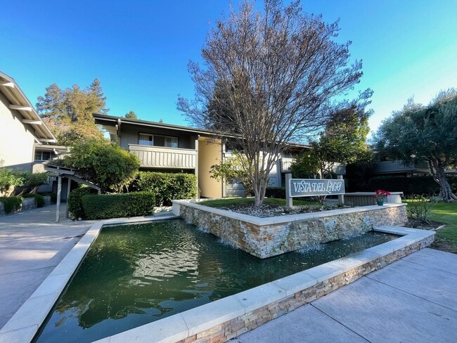 Building Photo - Cozy Condo in the Heart of Santa Clara. Unit 260