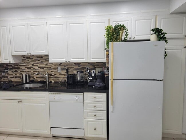 Photo - 19370 Collins Ave Unit 623