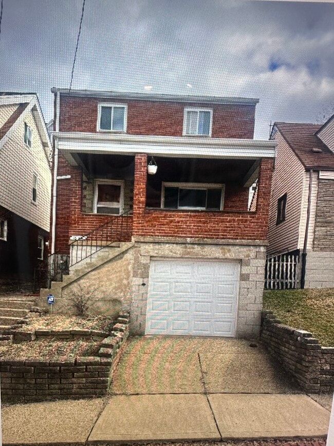 Photo - 1649 Westmont Ave