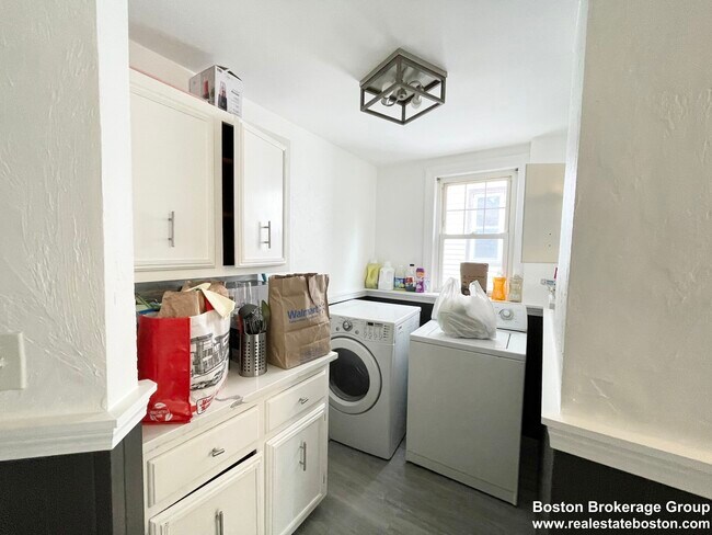 Photo - 31 Falcon St Unit 2