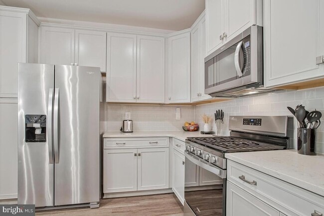 Photo - 4515 Reaney Ln