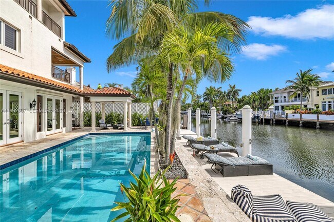 Photo - 625 Poinciana Dr