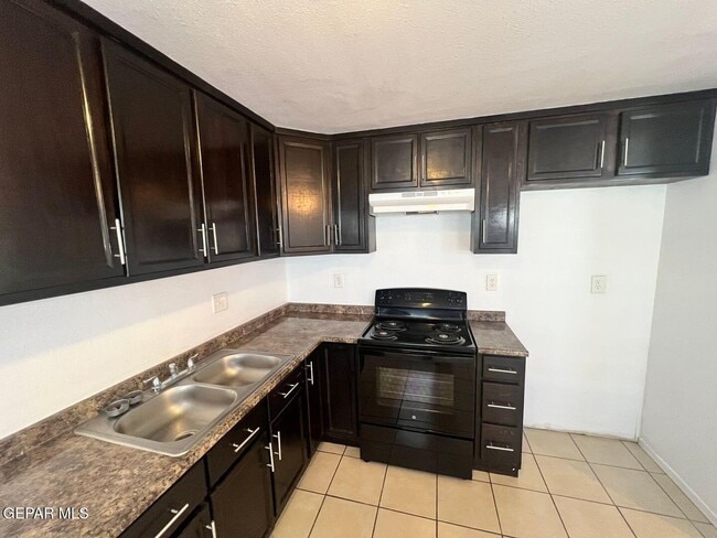 Photo - 14831 Allemands Ave Unidad c