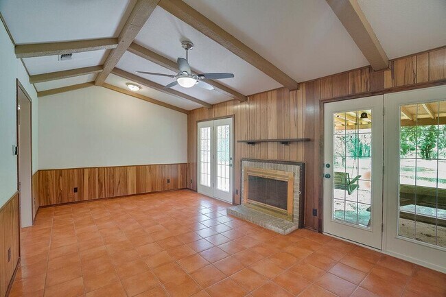 Photo - 506 E Palm Valley Blvd