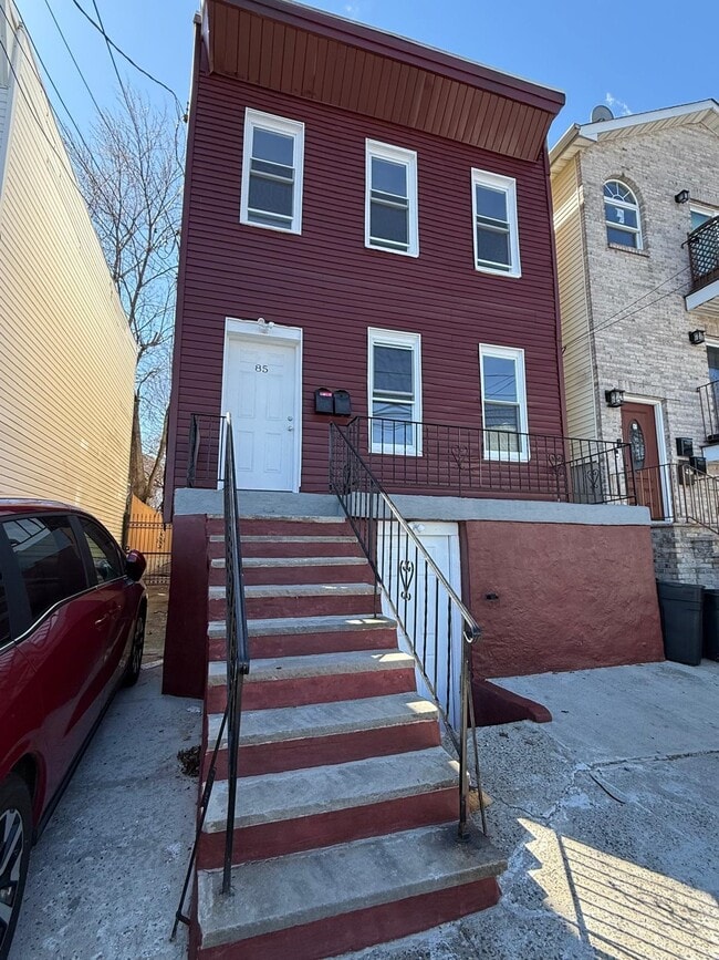 Building Photo - 85 Kearney Ave Unit 3