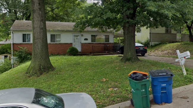Building Photo - Great 3-bedroom w/ BONUS room in basement!... Rental
