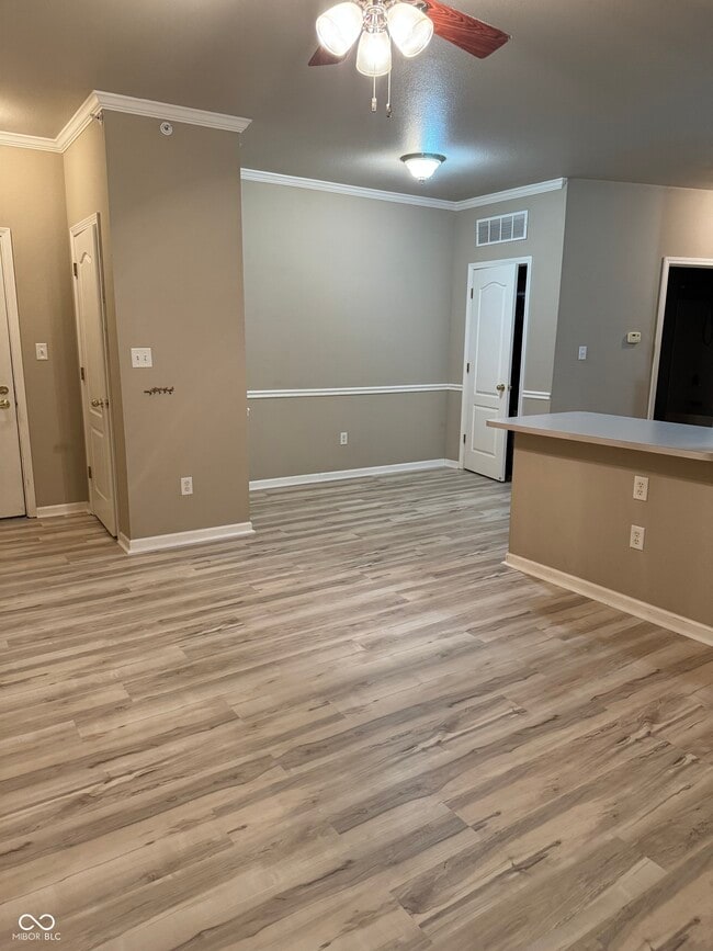 Photo - 12926 University Crescent Unit APT 2B