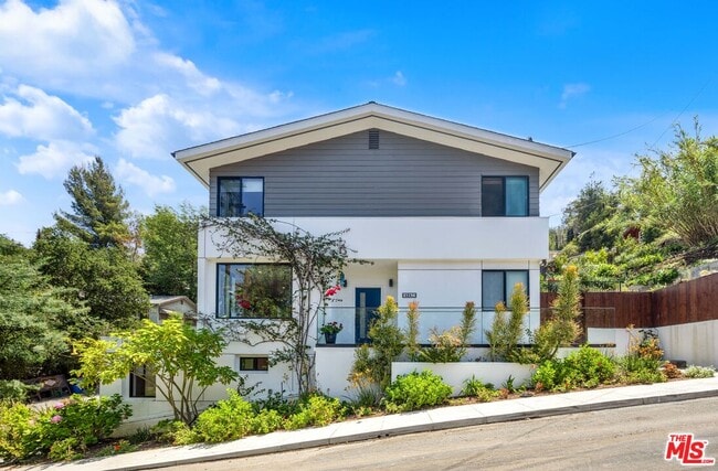 Building Photo - 4841 Minden Pl