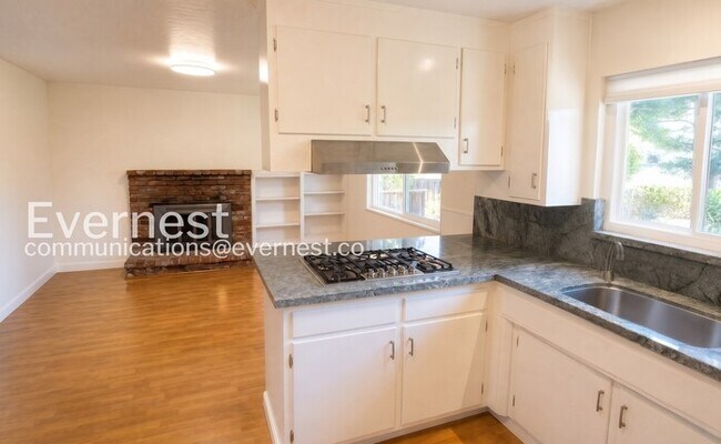 Photo - 4-Bed/2-Bath/Available Now!