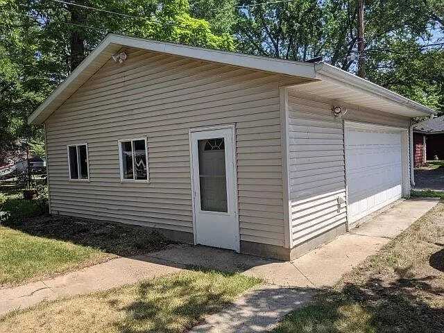 Photo - 1124 8th Ave SE