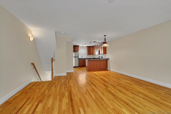 Photo - 28 Armstrong Rd Unit APT C18
