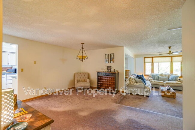 Photo - 1902 NE 128th Ave
