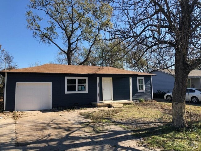 Building Photo - 1314 Dewberry St Rental