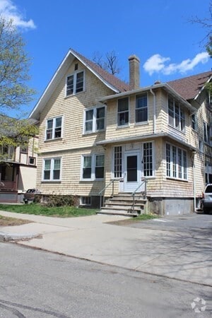 Building Photo - 169 Tremont St Unit 2 Rental