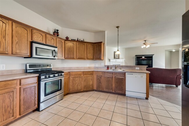 Photo - 2431 Fieldcrest Dr