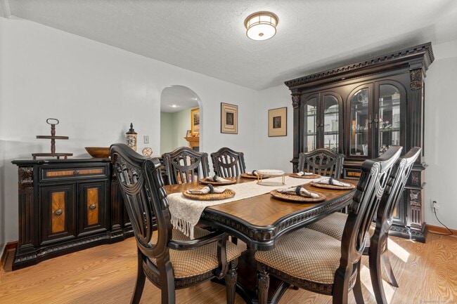 Building Photo - 33 Big Spruce Ln